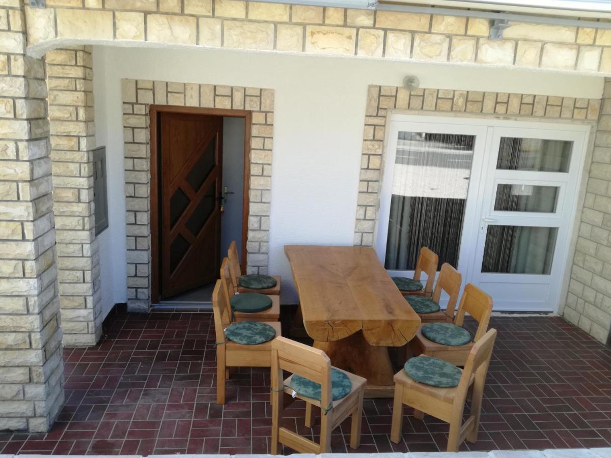 Apartments Domi Vir Dış mekan fotoğraf